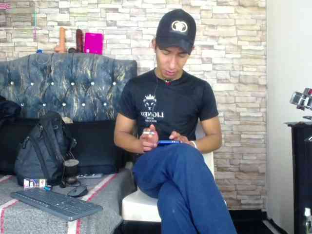 titoelbambino19 titoelbambino19