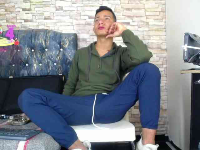 titoelbambino19 titoelbambino19