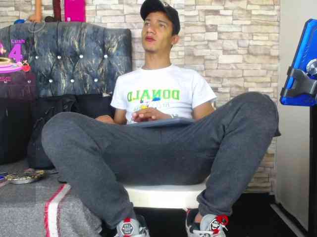 titoelbambino19 titoelbambino19