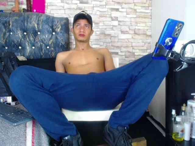 titoelbambino19 titoelbambino19