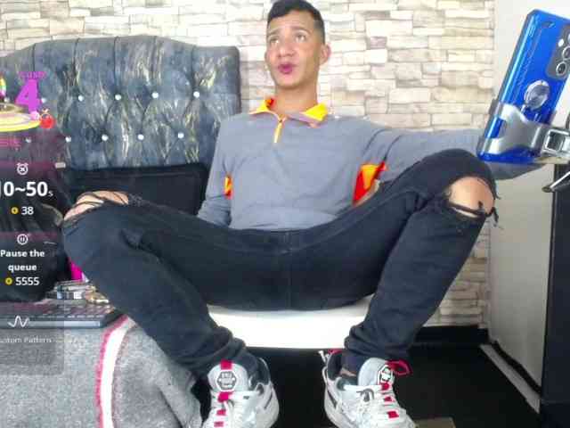 titoelbambino19 titoelbambino19