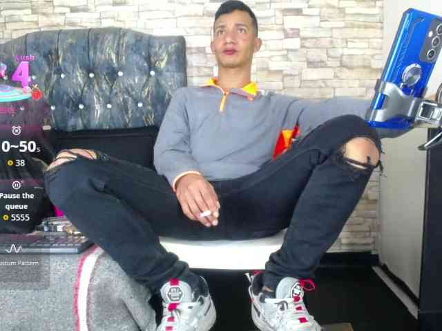 titoelbambino19 titoelbambino19