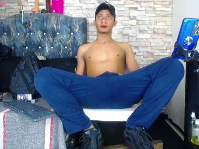 titoelbambino19 titoelbambino19