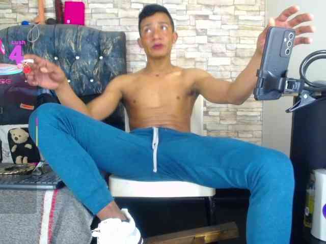 titoelbambino19 titoelbambino19