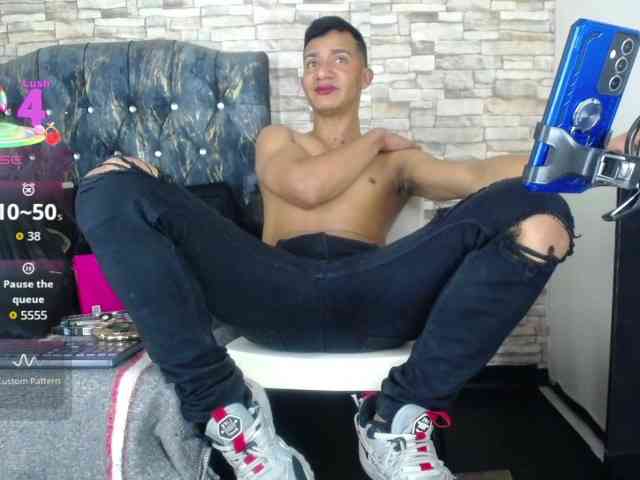 titoelbambino19 titoelbambino19