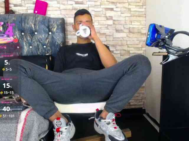 titoelbambino19 titoelbambino19