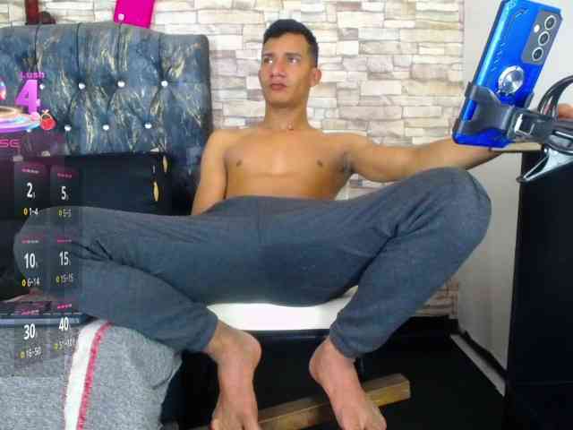 titoelbambino19 titoelbambino19