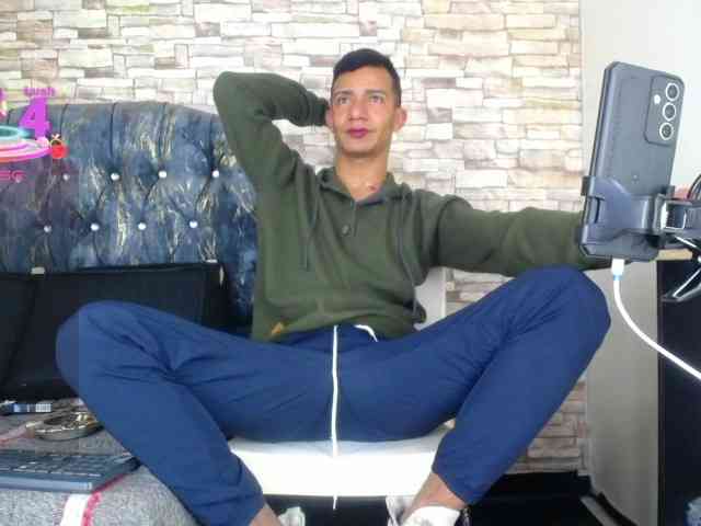 titoelbambino19 titoelbambino19