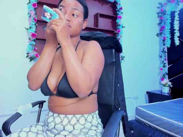 CandyBron webcam