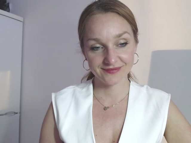 le modèle SecretAlicia est en webcam porno dans un show sur le site bongacams, il possède les tags suivants: White/Caucasian,Redhead,Shaved