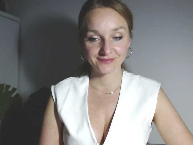 le modèle SecretAlicia est en webcam porno dans un show sur le site bongacams, il possède les tags suivants: White/Caucasian,Redhead,Shaved