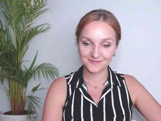 SecretAlicia webcam
