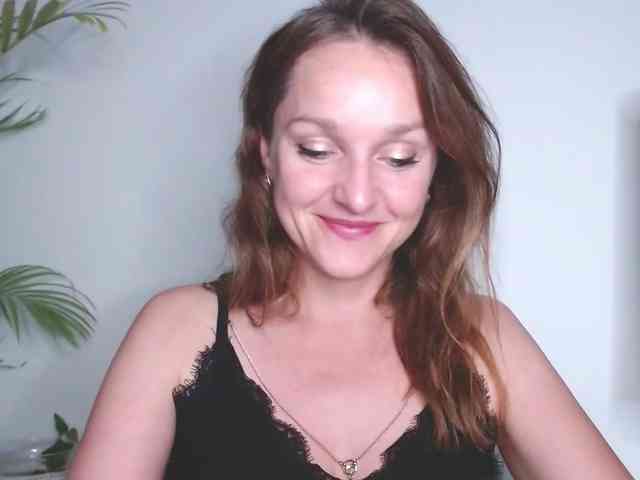 SecretAlicia webcam