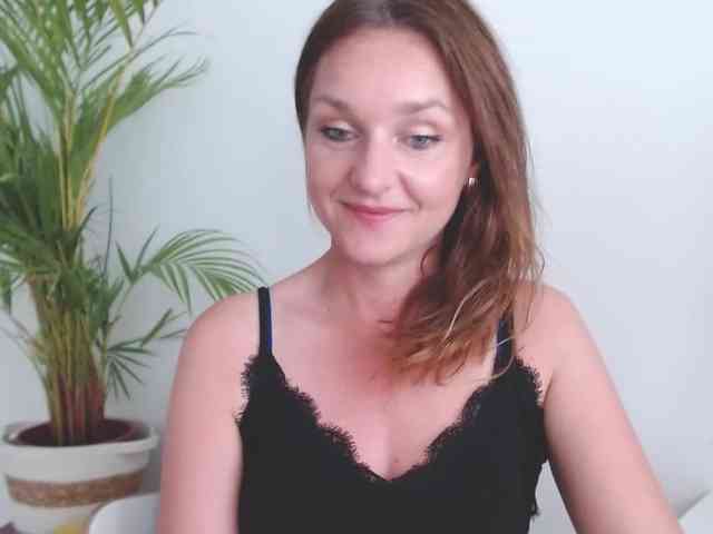 SecretAlicia webcam