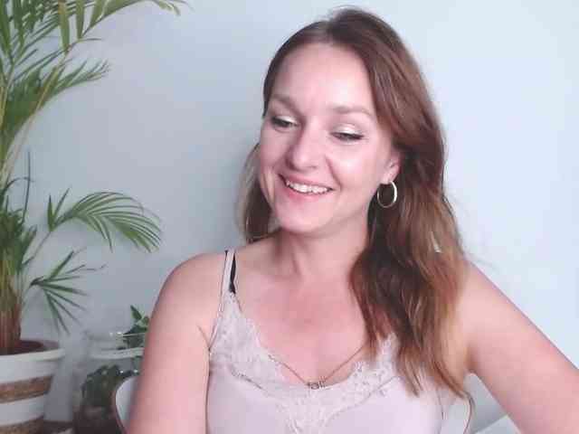 SecretAlicia webcam