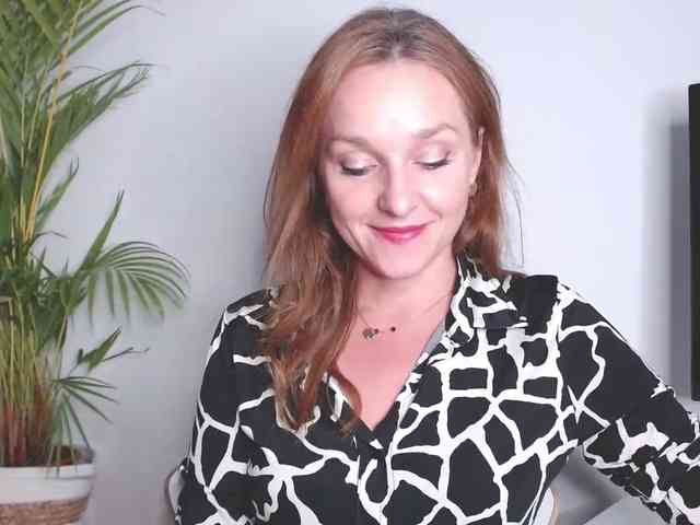 SecretAlicia webcam