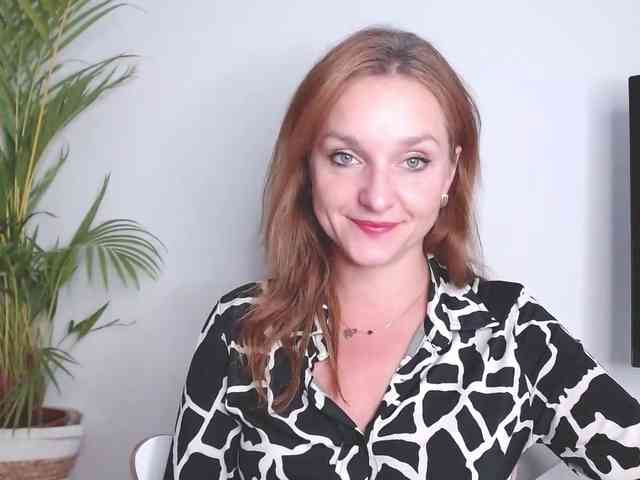 SecretAlicia webcam