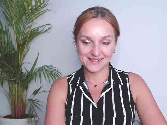 SecretAlicia webcam