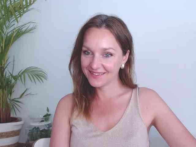 SecretAlicia webcam