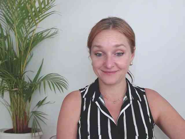 SecretAlicia webcam