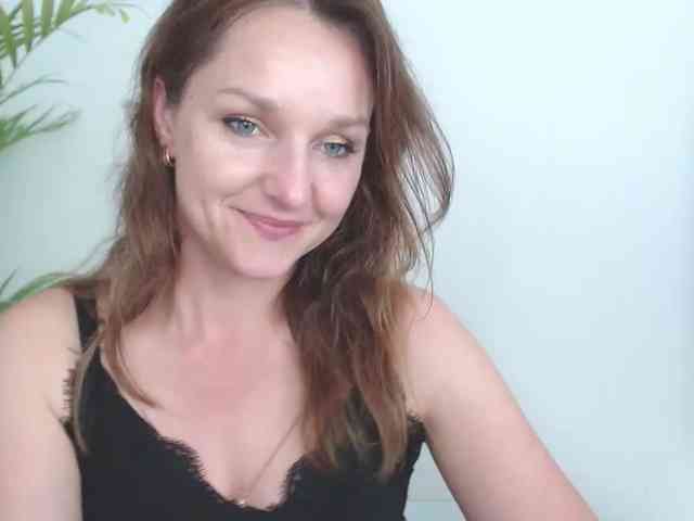 SecretAlicia webcam