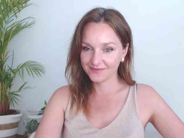 SecretAlicia webcam