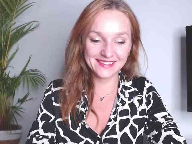 SecretAlicia webcam
