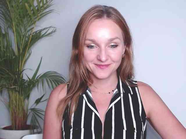 SecretAlicia webcam