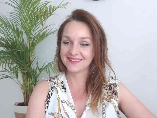SecretAlicia webcam