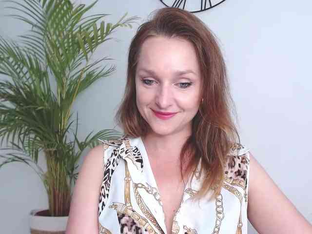 SecretAlicia webcam