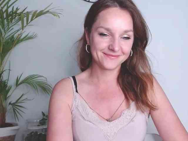 SecretAlicia webcam