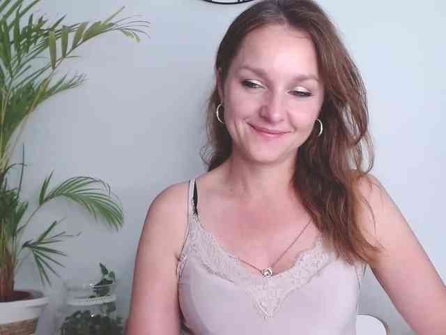 SecretAlicia webcam