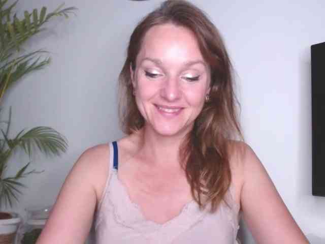 SecretAlicia webcam