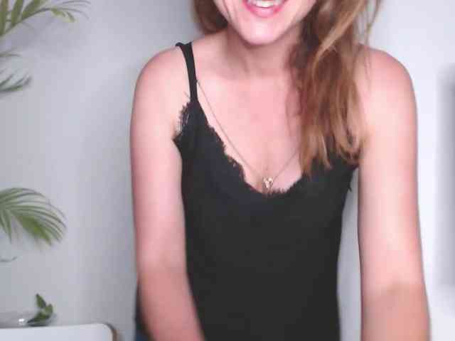 SecretAlicia webcam