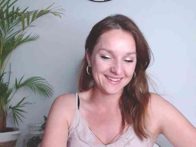 SecretAlicia webcam