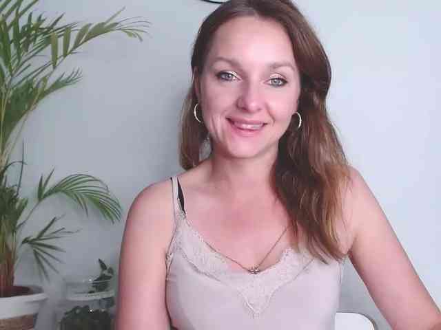 SecretAlicia webcam