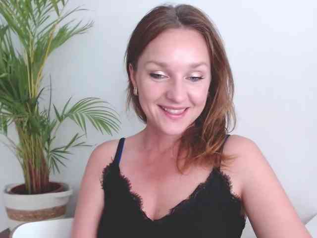 SecretAlicia webcam