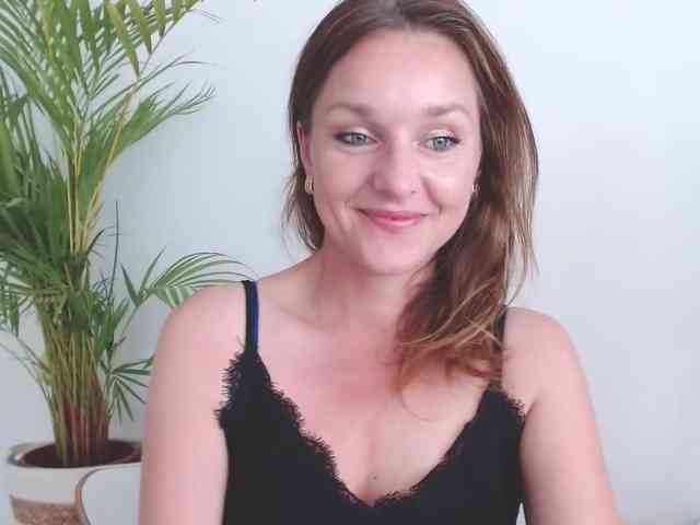 SecretAlicia webcam