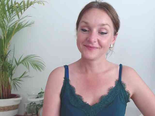 SecretAlicia webcam