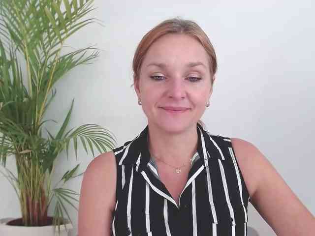SecretAlicia webcam