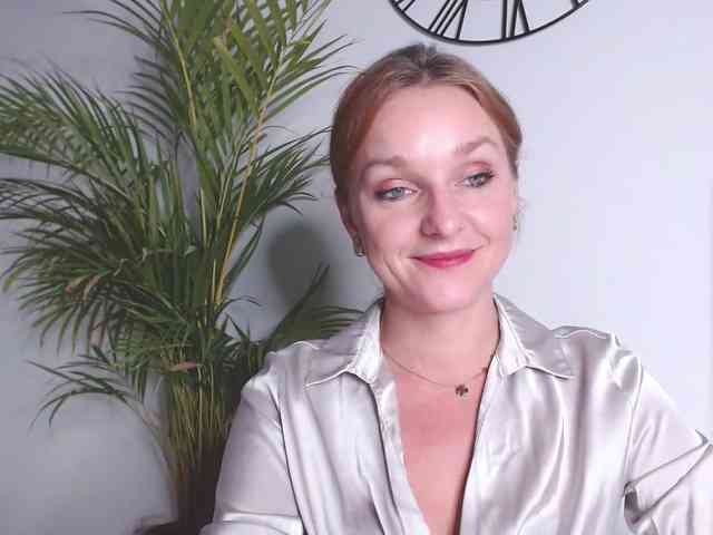 SecretAlicia webcam