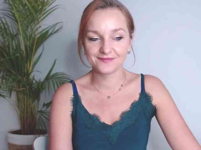 SecretAlicia webcam
