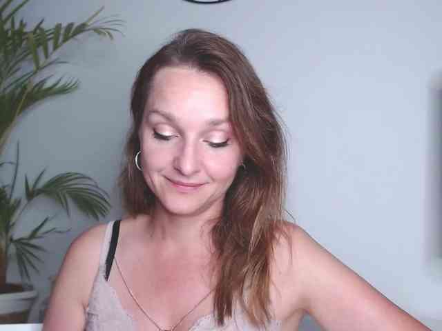 SecretAlicia webcam
