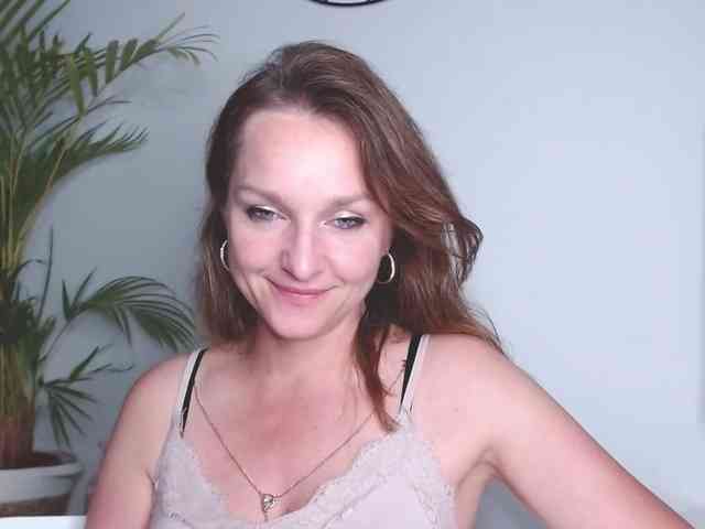 SecretAlicia webcam