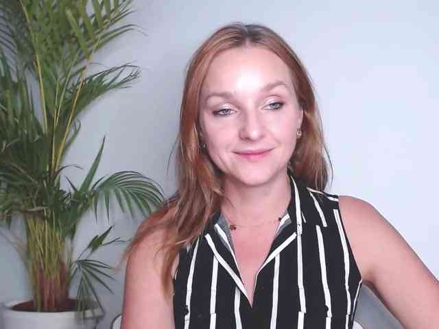 SecretAlicia webcam
