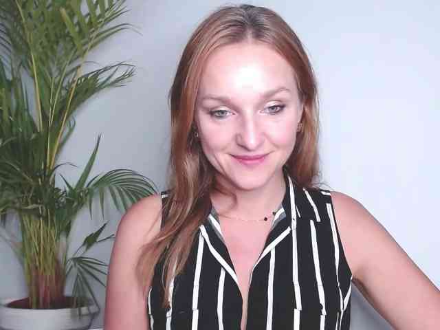 SecretAlicia webcam