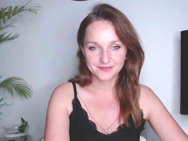 SecretAlicia webcam