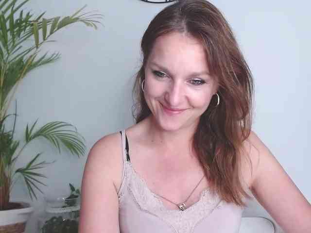 SecretAlicia webcam