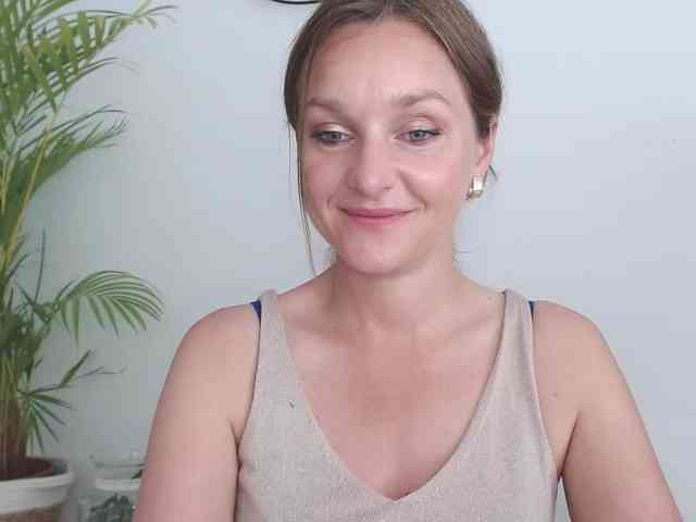 SecretAlicia webcam