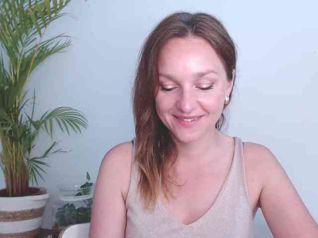 SecretAlicia webcam